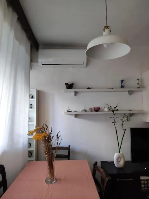 Comfy Split Apartment Near Center クロアチア