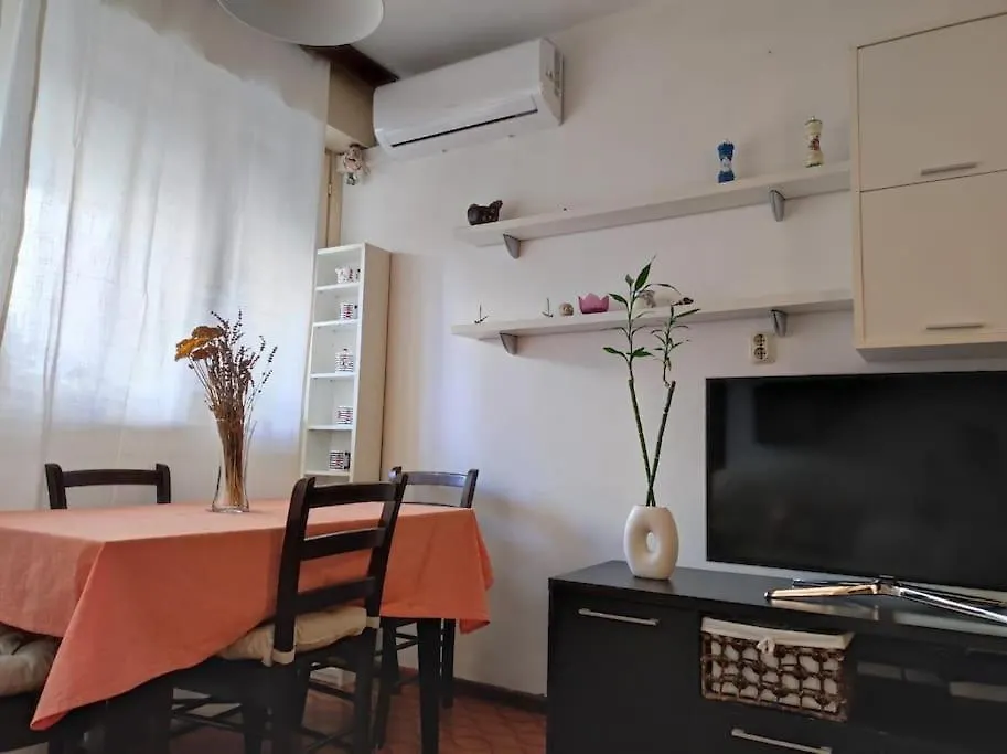 Comfy Split Apartment Near Center