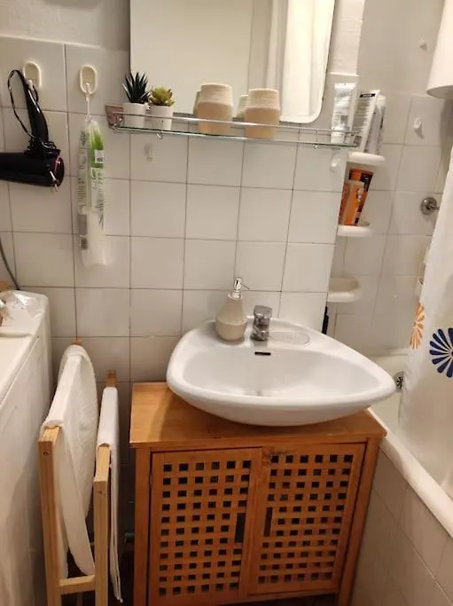 Comfy Split Apartment Near Center